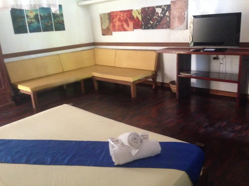 Bed and Breakfast The Lotus Garden Puerto Princesa Exterior foto