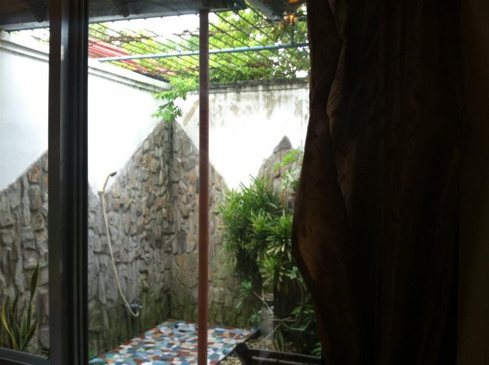Bed and Breakfast The Lotus Garden Puerto Princesa Exterior foto