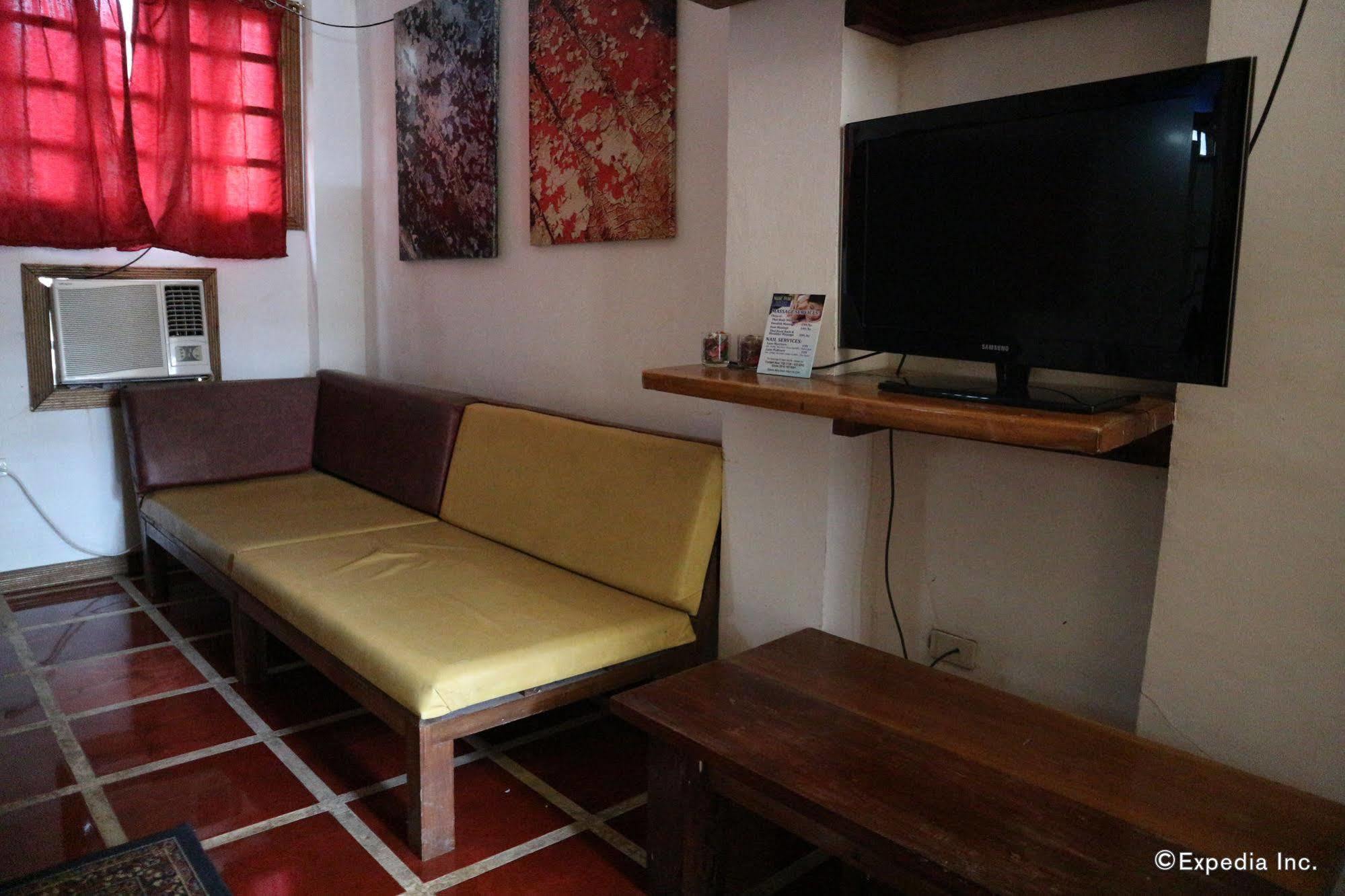 Bed and Breakfast The Lotus Garden Puerto Princesa Exterior foto