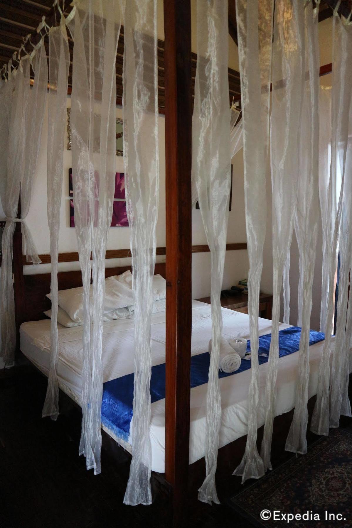 Bed and Breakfast The Lotus Garden Puerto Princesa Exterior foto