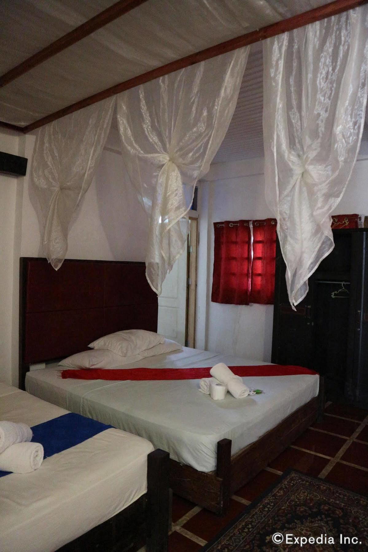 Bed and Breakfast The Lotus Garden Puerto Princesa Exterior foto