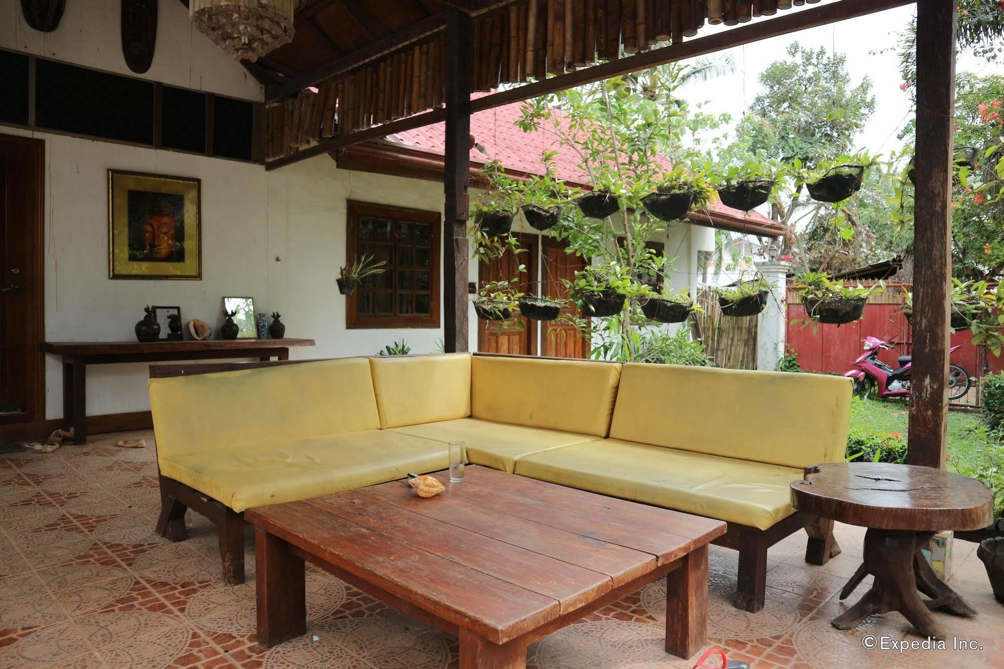 Bed and Breakfast The Lotus Garden Puerto Princesa Exterior foto
